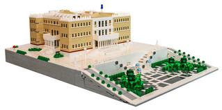 Έφτιαξε με περίπου 5000 lego το κτίριο της Βουλής των Ελλήνων