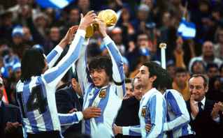 Η Αργεντινή με το τρόπαιο του Μουντιάλ 1978