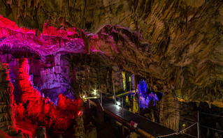 Σπήλαιο Σφενδόνη