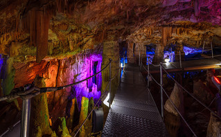 Σπήλαιο Σφενδόνη