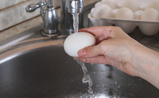 Πλύσιμο αυγών