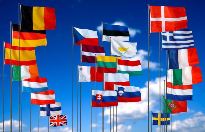 Εποπτεία των οίκων αξιολόγησης επιθυμεί η Κομισιόν