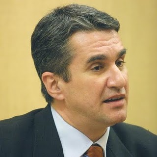 Δεκατρείς βουλευτές ΠΑΣΟΚ ρωτούν το Λοβέρδο