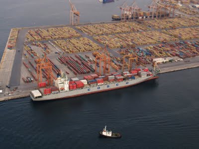 Αλλάζει τη σύμβαση με την Cosco η κυβέρνηση