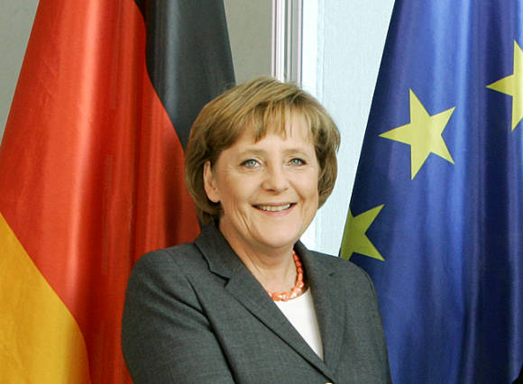 «Η Μέρκελ λέει ότι οι κίνδυνοι για την Ελλάδα είναι μεγάλοι, όμως και για τη Γερμανία θα είναι ανυπολόγιστοι»