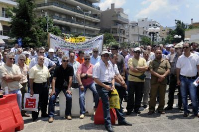 Διάβημα διαμαρτυρίας από ΓΣΕΕ – ΑΔΕΔΥ