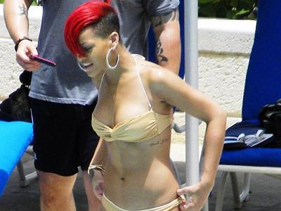 Ποιανού το look ζήλεψε η Rihanna