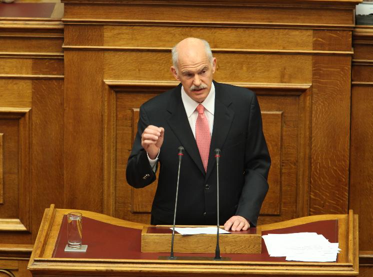 Στους τρεις πολιτικούς αρχηγούς απαντά αύριο ο Γ. Παπανδρέου