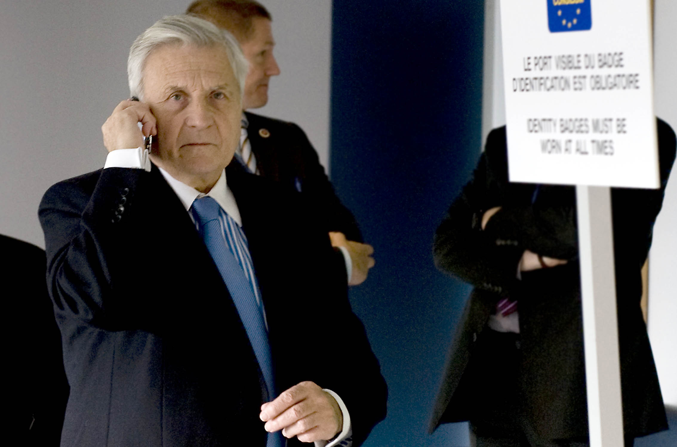 Trichet εναντίον Soros