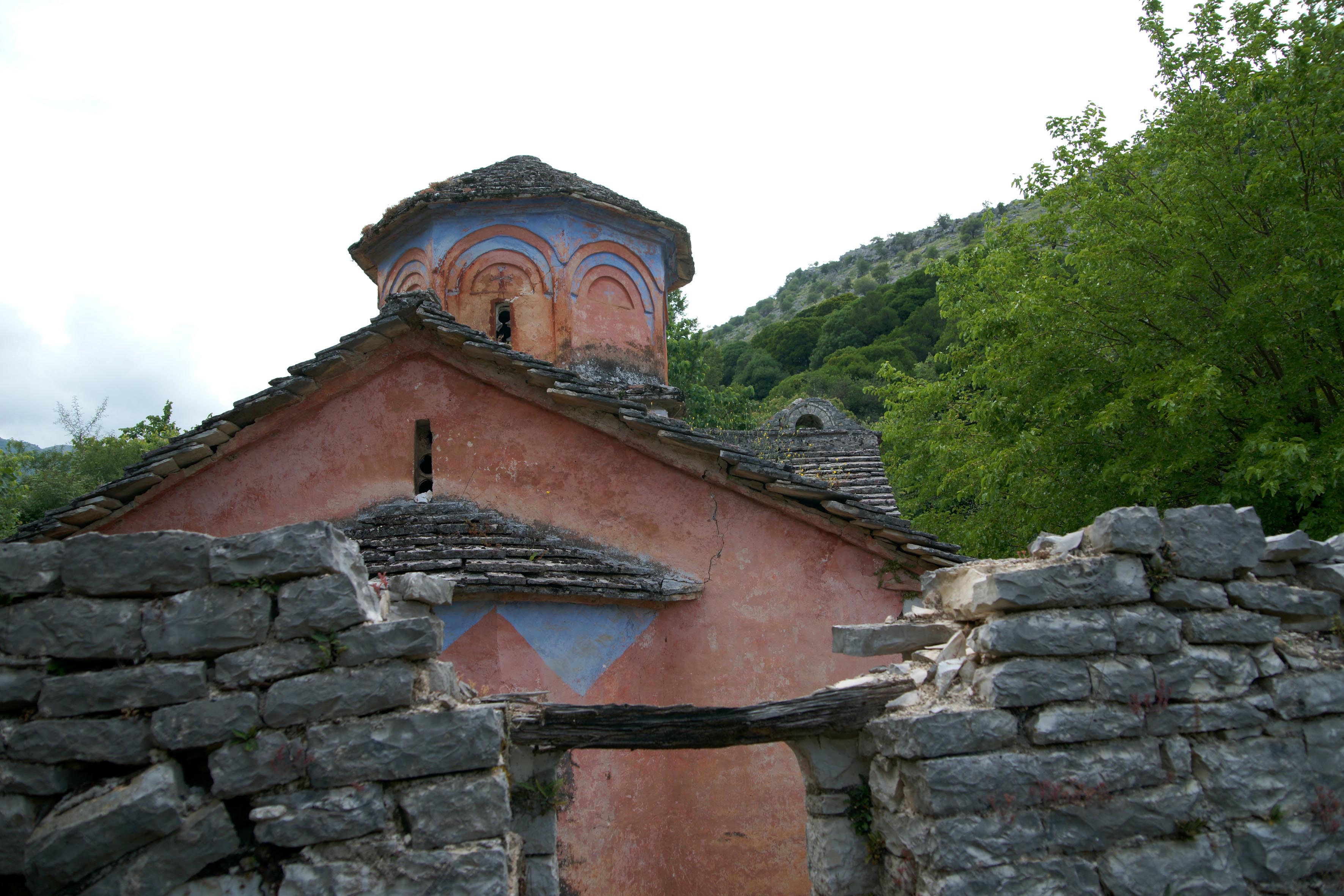 Ιερόσυλοι χτύπησαν μοναστήρι στη Φθιώτιδα