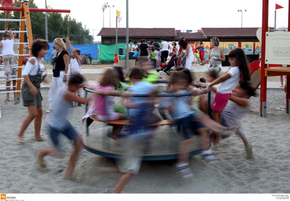 Αναμόρφωση παιδικής χαράς στην πλατεία Αττικής