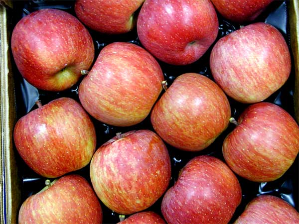 Επικίνδυνα μήλα στην αγορά