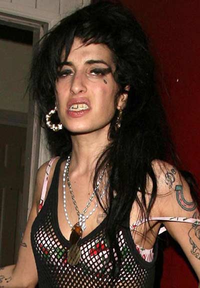Βρε πώς άλλαξε η Amy Winehouse…
