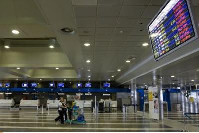 Αύξηση 10,1% σημείωσαν οι αφίξεις τουριστών στα αεροδρόμια