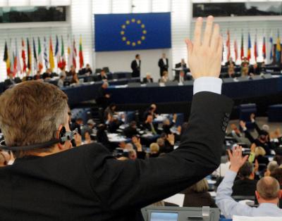Έλληνες ευρωβουλευτές απ΄ όλα τα κόμματα συζήτησαν για τις γερμανικές οφειλές