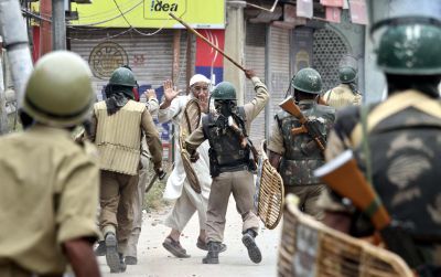 Τρεις νεκροί σε επεισόδια στο Κασμίρ