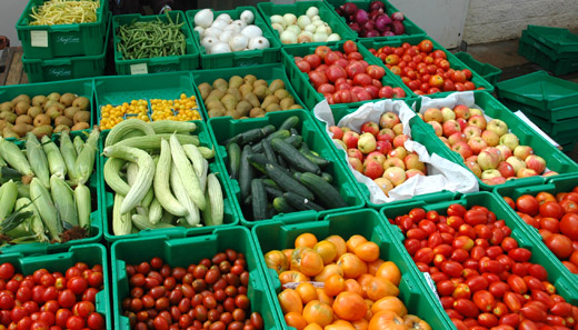 Διανομή φρούτων και λαχανικών στο Λαγκαδά