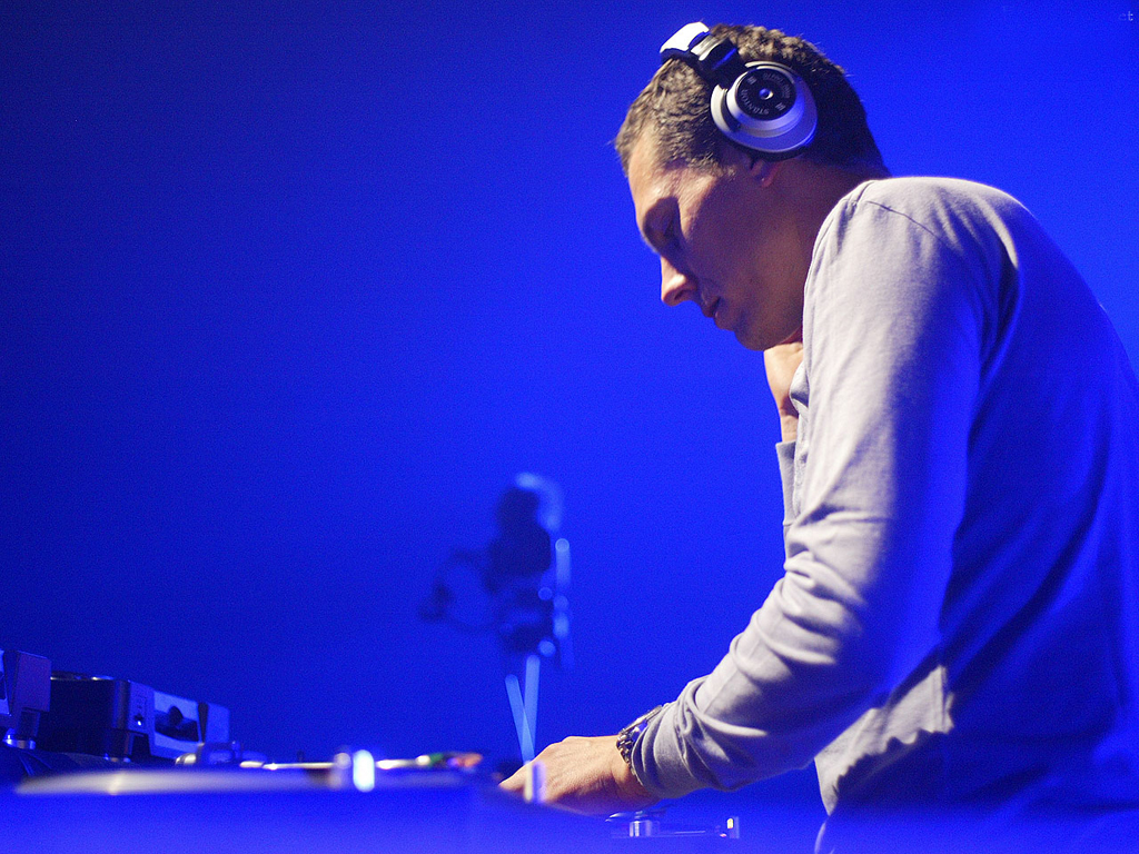 Έρχεται στην χώρα μας ο dj Tiesto