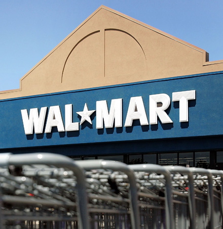 Η Wal-Mart εξαπλώνεται εν μέσω ύφεσης