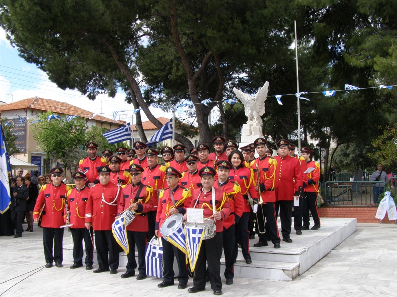 Μουσικοί περίπατοι στο κέντρο από τη Φιλαρμονική