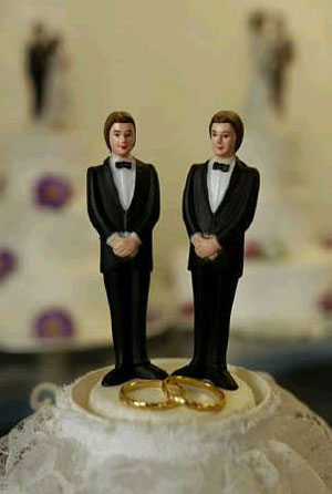 Απόψε τα μεσάνυκτα πραγματοποιείται ο πρώτος νόμιμος γάμος ομοφυλοφίλων στη Βρετανία