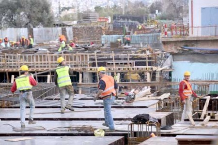 Εξόφληση των εργολάβων μέσα σε 60 ημέρες