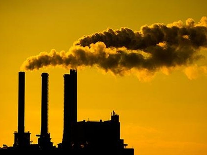 Ο Μακρόν υπόσχεται κλείσιμο των εργοστασίων που λειτουργούν με άνθρακα ως το 2021