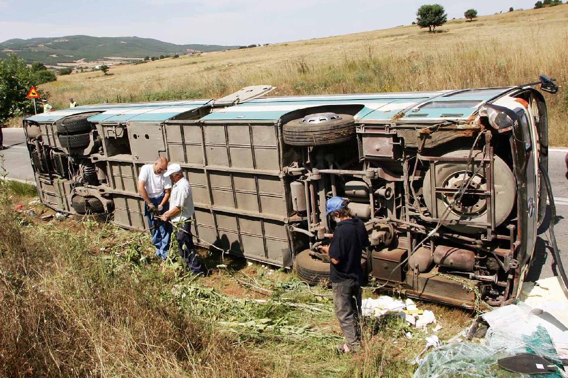 ΕΚΤΑΚΤΗ ΕΙΔΗΣΗ: Νεκροί από σύγκρουση ΚΤΕΛ με φορτηγό στην Αλεξάνδρεια Ημαθίας