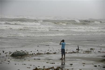 Τροπική θύελλα απειλεί την εξέδρα της BP