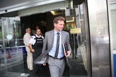 «Πρέπει να προχωρήσετε πιο γρήγορα»