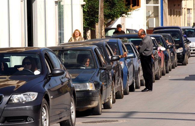 Πτώση 30,8% στην κυκλοφορία νέων αυτοκινήτων