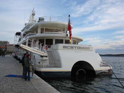 Στην Ελλάδα με το υπερπολυτελές σκάφος του ο Αμπράμοβιτς