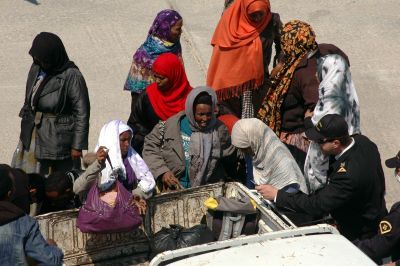 Στοιβαγμένοι σε ιστιοφόρο 26 λαθρομετανάστες