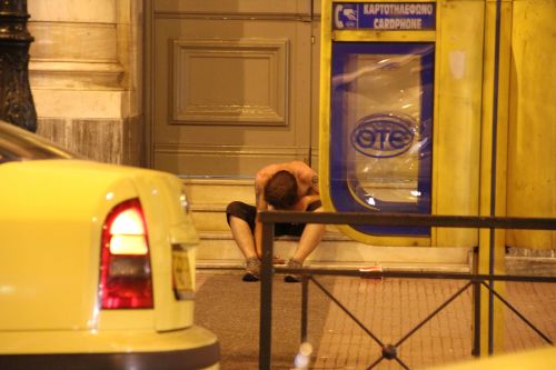 Το κέντρο αιμορραγεί