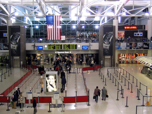 Ακυρώθηκαν πτήσεις προς τρία αεροδρόμια της Νέας Υόρκης