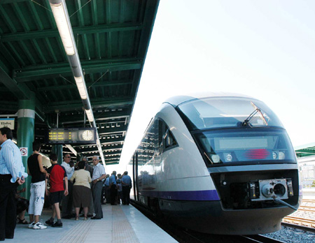 Μετ&#8217; εμποδίων οι μετακινήσεις στον Προαστιακό