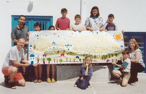 Τα παιδιά ζωγραφίζουν στους τοίχους