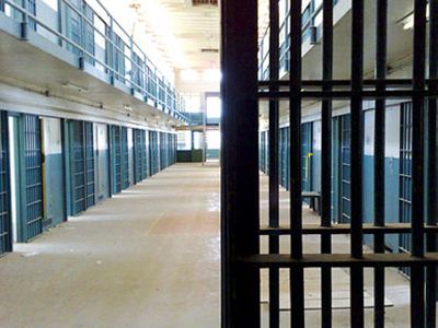 Ξεσηκώνονται οι κρατούμενοι στις φυλακές