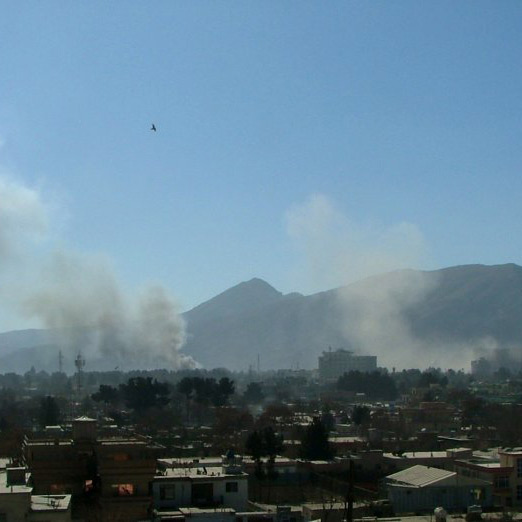 Εκρήξεις και πυρά στην Καμπούλ