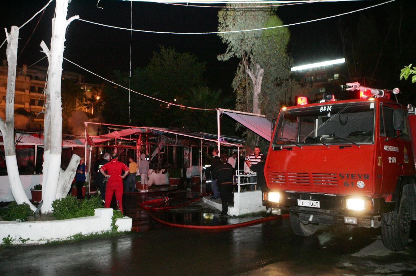 Πυρκαγιά σε καφετέρια στη Θεσσαλονίκη