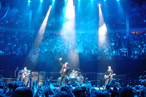 «Φύλακες-άγγελοι» στη συναυλία των U2