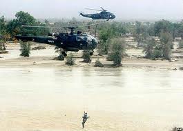 Τριπλασιάζονται τα αμερικανικά διασωστικά ελικόπτερα στο Πακιστάν
