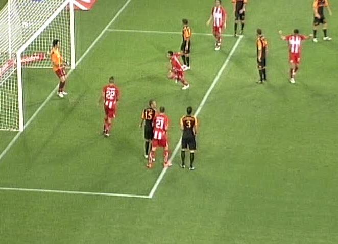 Προηγείται με 2-1 ο Ολυμπιακός