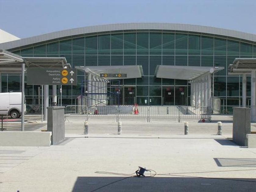 Να ονομαστεί το αεροδρόμιο Λάρνακας σε «Γλαύκος Κληρίδης»