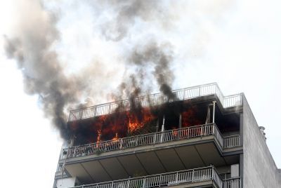 Στις φλόγες παραδόθηκε διαμέρισμα στην Πάτρα