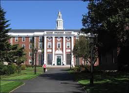 Πρώτο το Χάρβαρντ στη λίστα με τα καλύτερα πανεπιστήμια