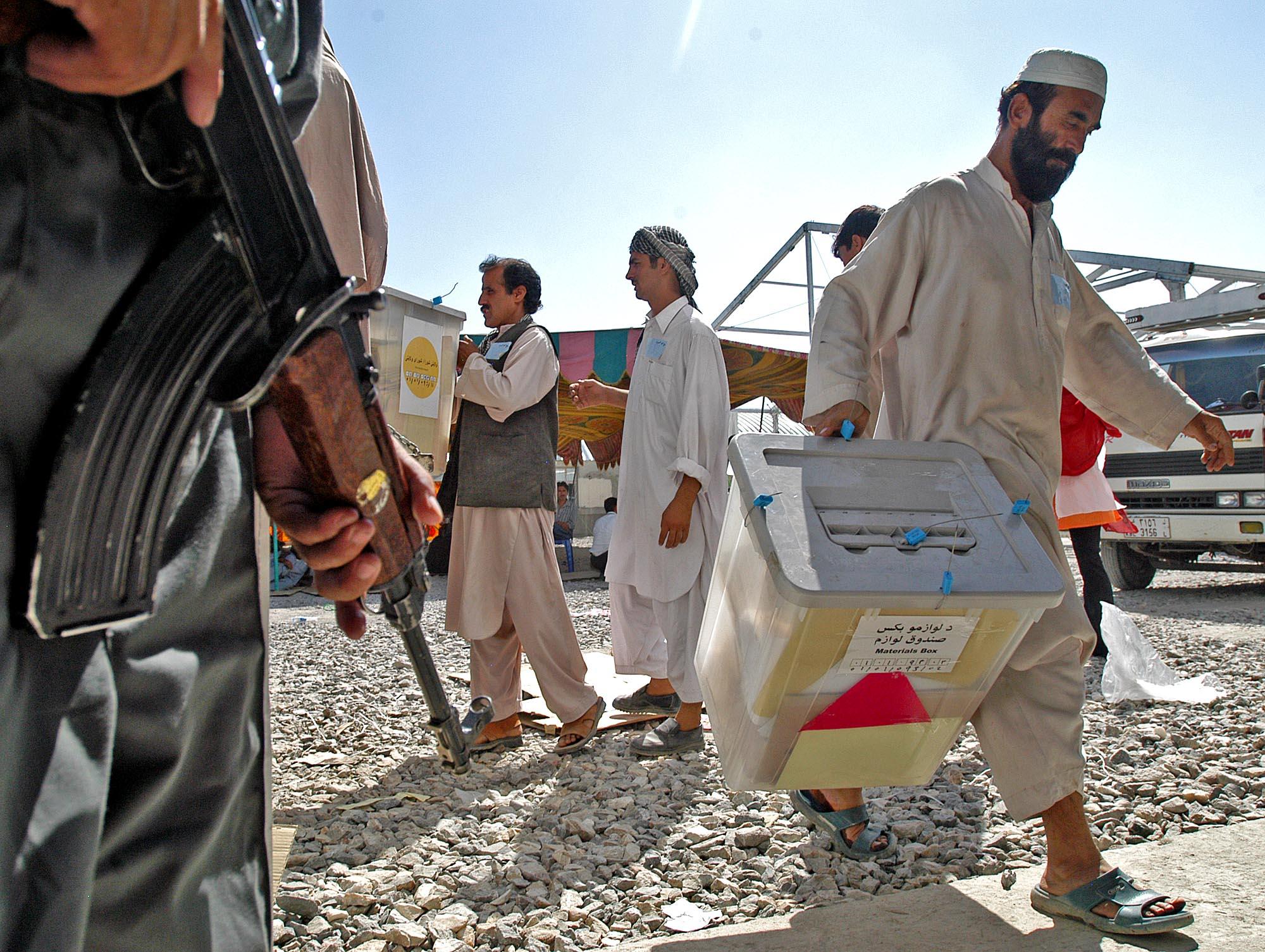 Υπό αμφισβήτηση οι εκλογές στο Αφγανιστάν
