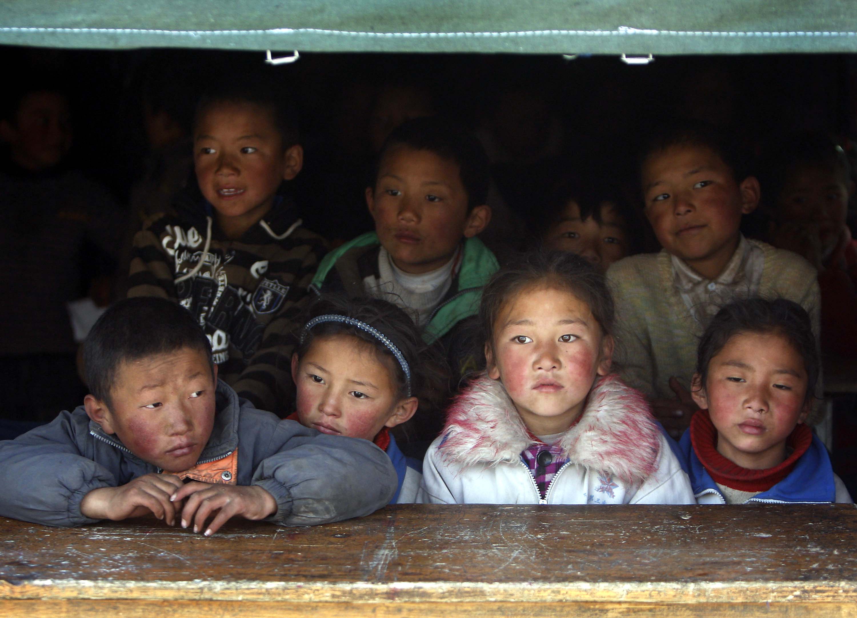 Δικαιώματα σε 13 εκατ. παιδιά χωρίς ταυτότητα παραχωρεί η Κίνα
