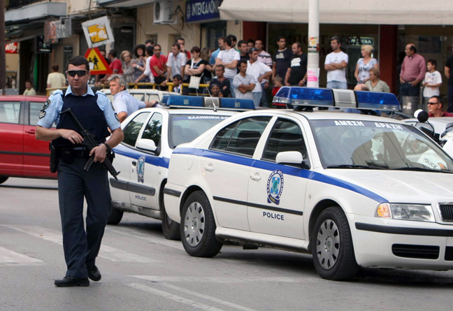 Σε εξέλιξη οι έρευνες στην Εφορία Καλλιθέας