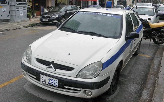 Αιματηρή συμπλοκή με θύματα αστυνομικούς στην Πεύκη